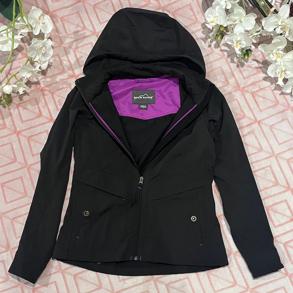 ✨💜 EDDIE BAUER Purple and Black Hooded Lightweight Packable Jacket 💜✨